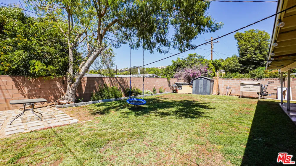 19037 Wellhaven Street Santa Clarita, CA 91351