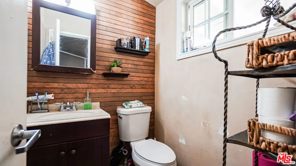 19037 Wellhaven Street Santa Clarita, CA 91351