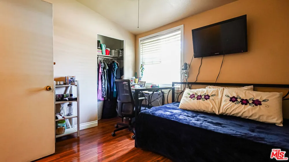 19037 Wellhaven Street Santa Clarita, CA 91351