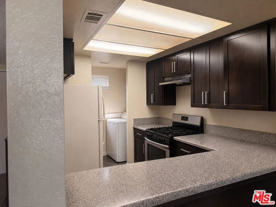 1031 S Palmetto Avenue #H-6 Ontario, CA 91762