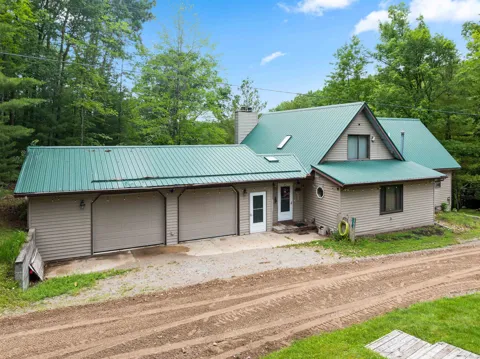 5290 E Twin Lake Road