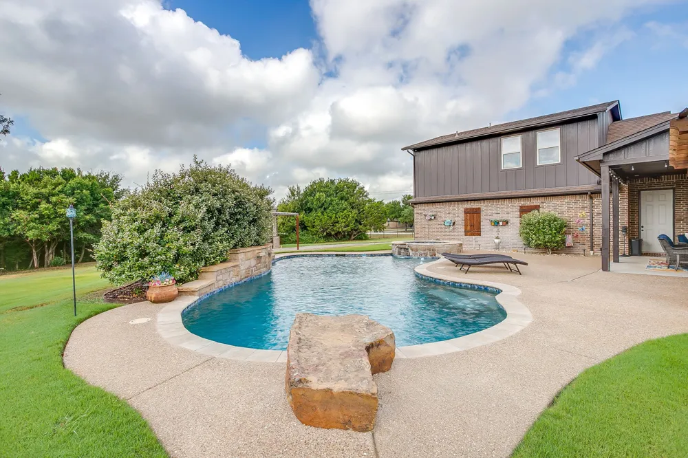 119 Antler Ridge Court Azle, TX 76020