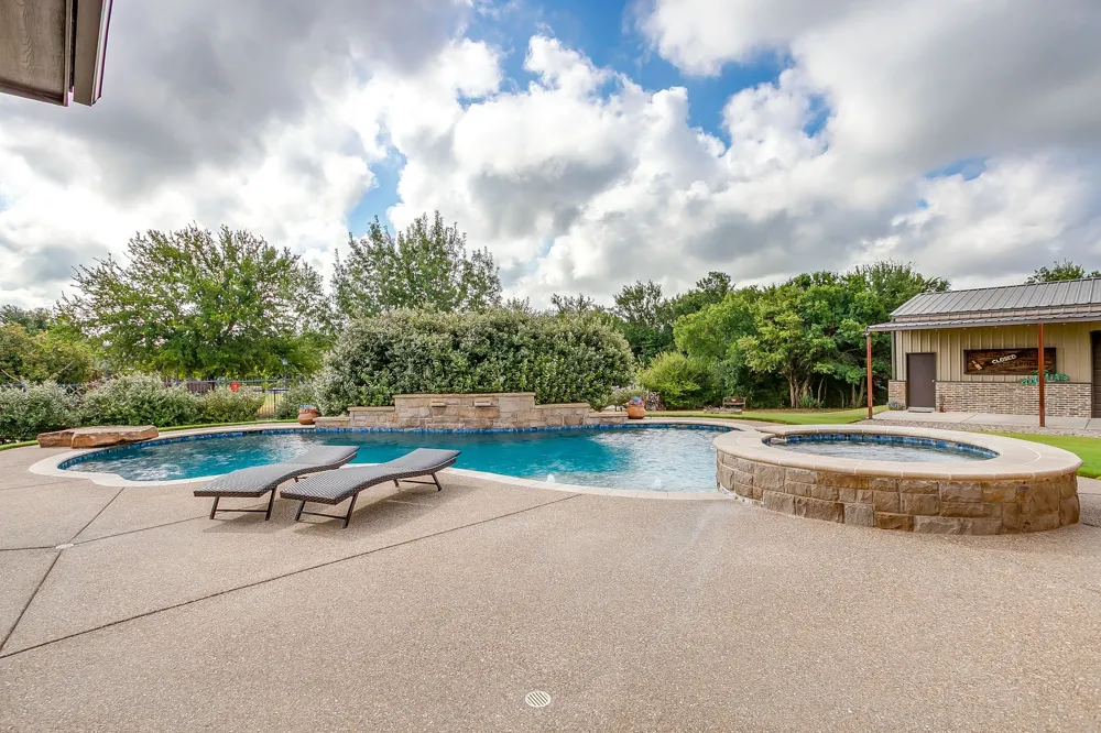 119 Antler Ridge Court Azle, TX 76020