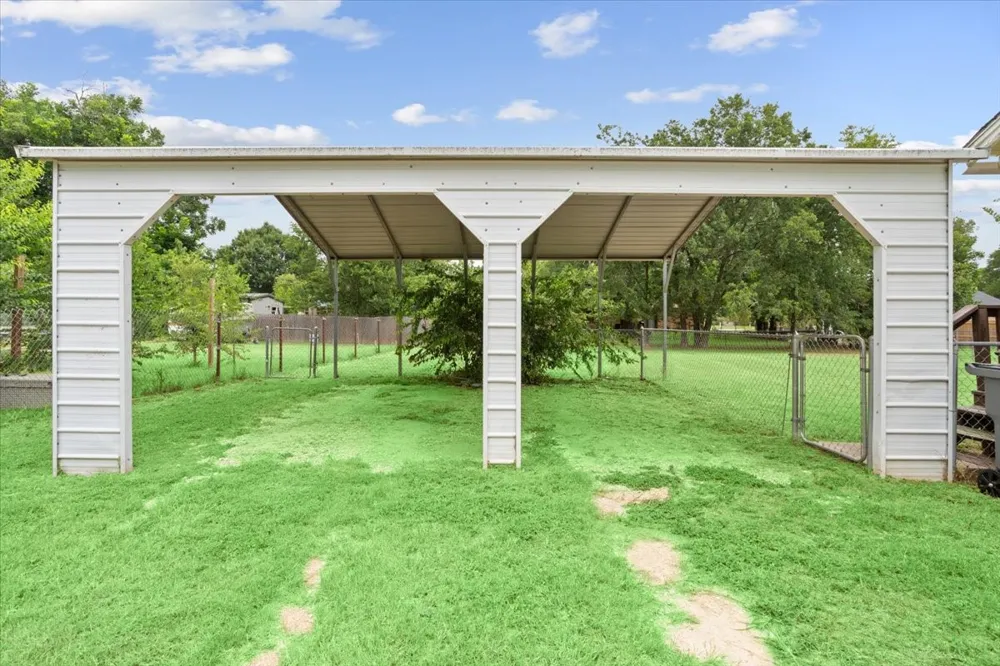 608 Ninth Street Hico, TX 76457