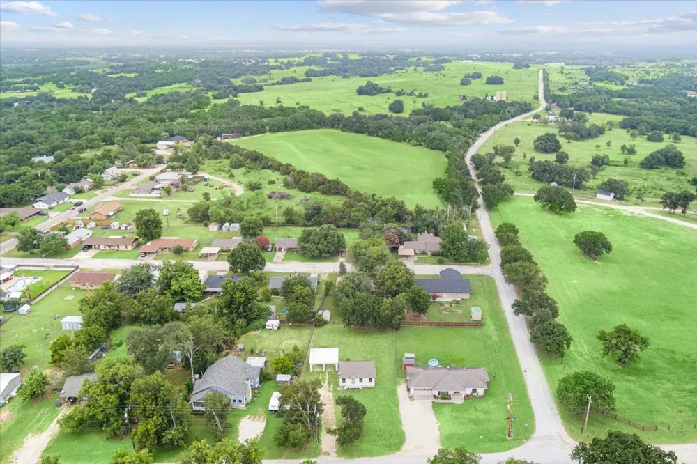 608 Ninth Street Hico, TX 76457