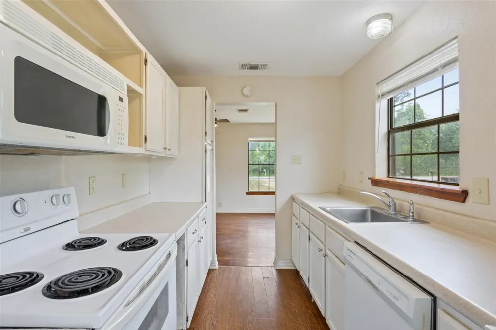 608 Ninth Street Hico, TX 76457
