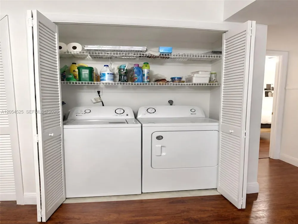 16571 Blatt Blvd #203 Weston, FL 33326