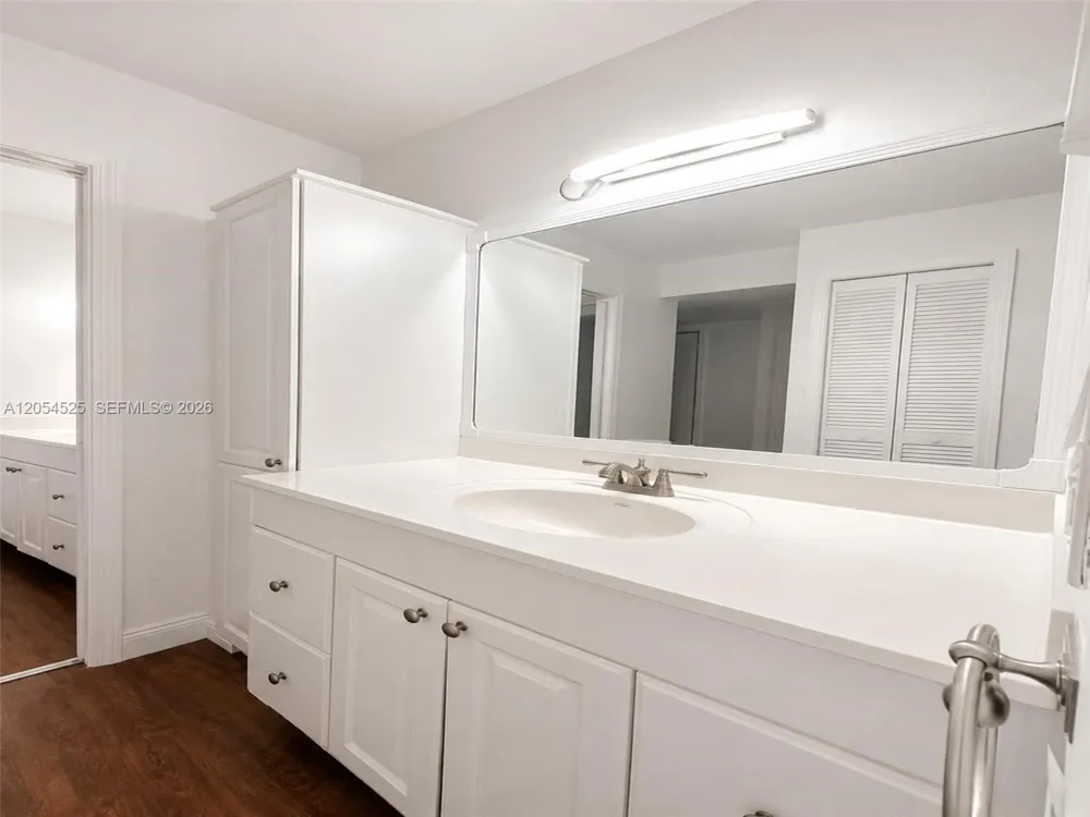 16571 Blatt Blvd #203 Weston, FL 33326