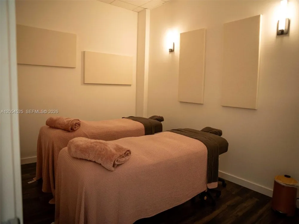 16571 Blatt Blvd #203 Weston, FL 33326