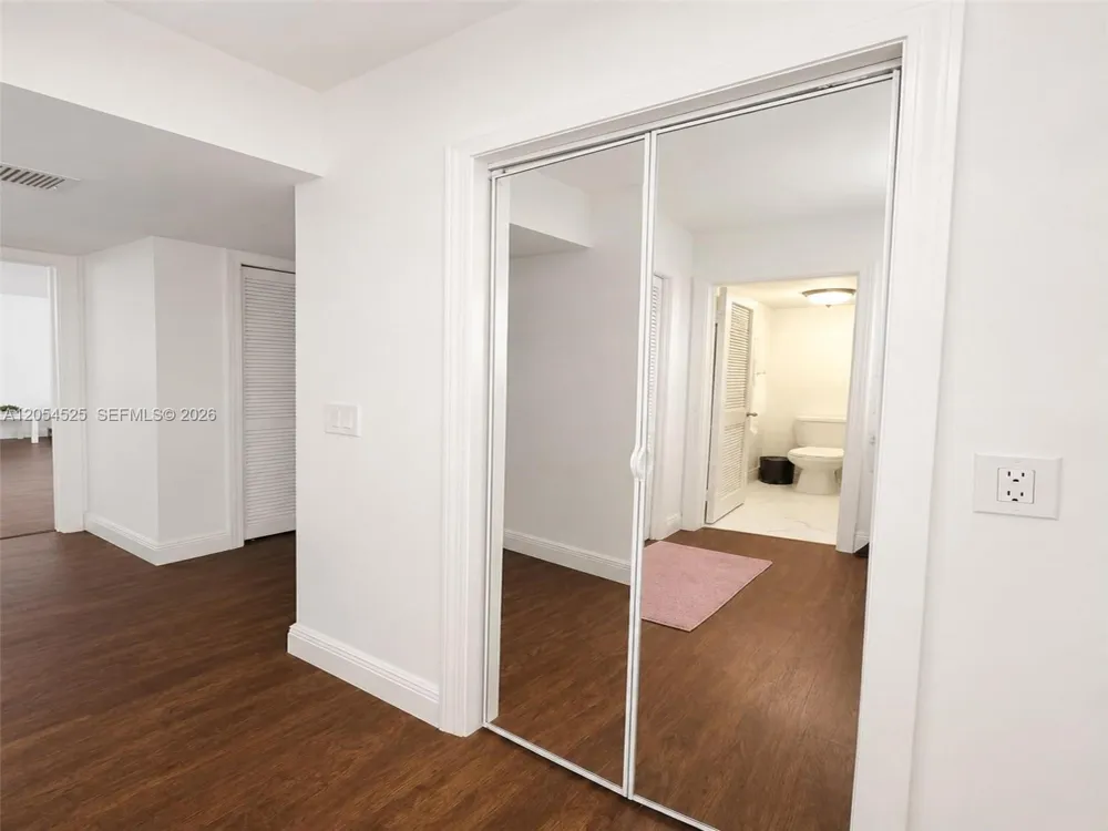 16571 Blatt Blvd #203 Weston, FL 33326