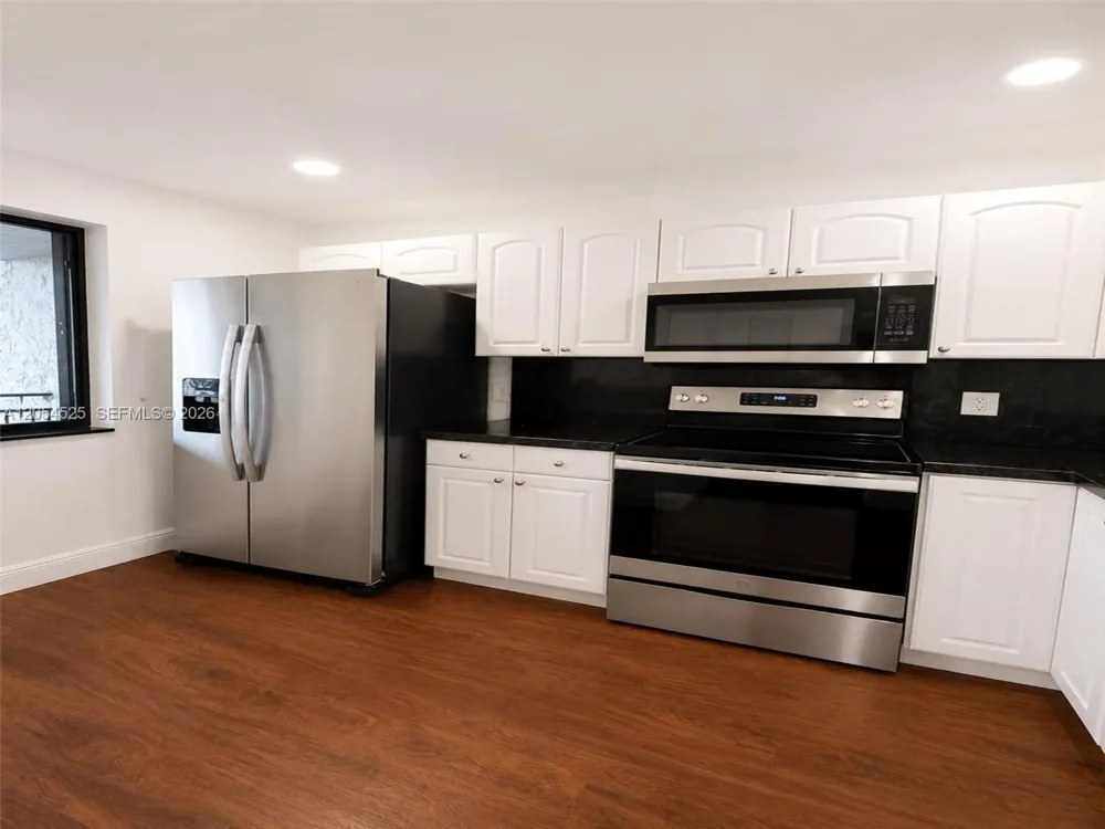 16571 Blatt Blvd #203 Weston, FL 33326