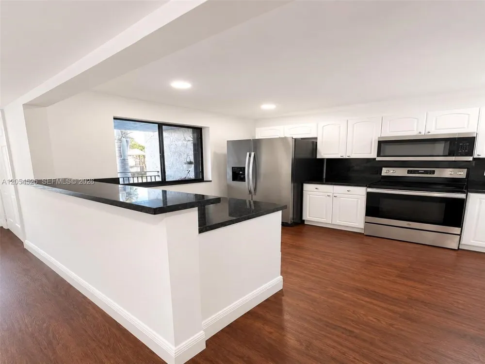 16571 Blatt Blvd #203 Weston, FL 33326