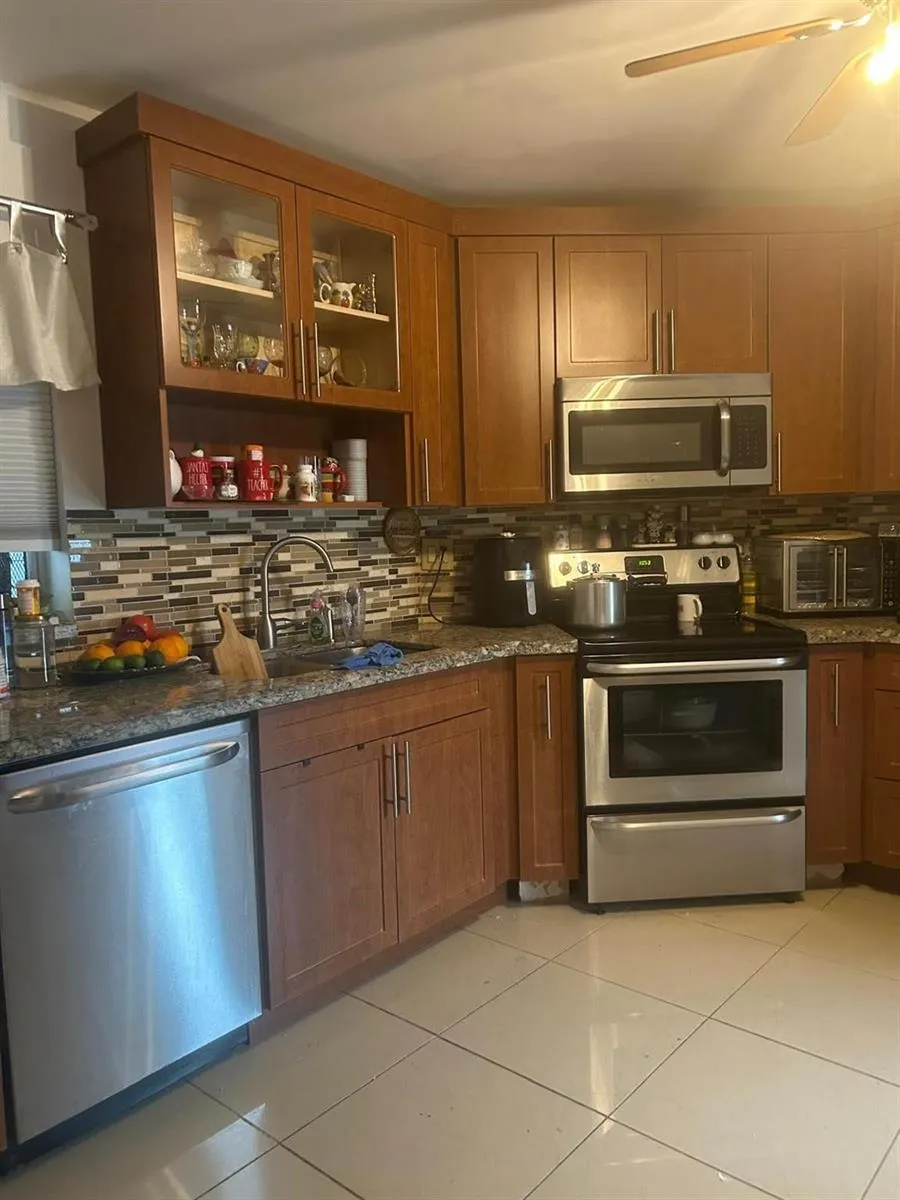 3 Greenway Village #202 Royal Palm Beach, FL 33411