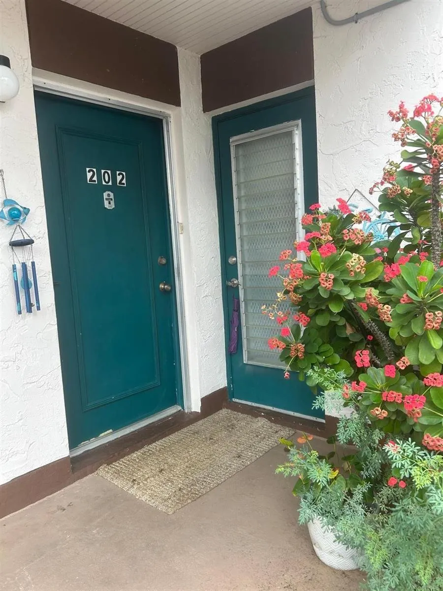 3 Greenway Village #202 Royal Palm Beach, FL 33411