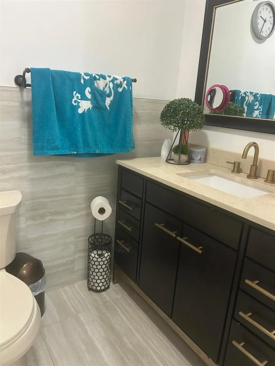 3 Greenway Village #202 Royal Palm Beach, FL 33411