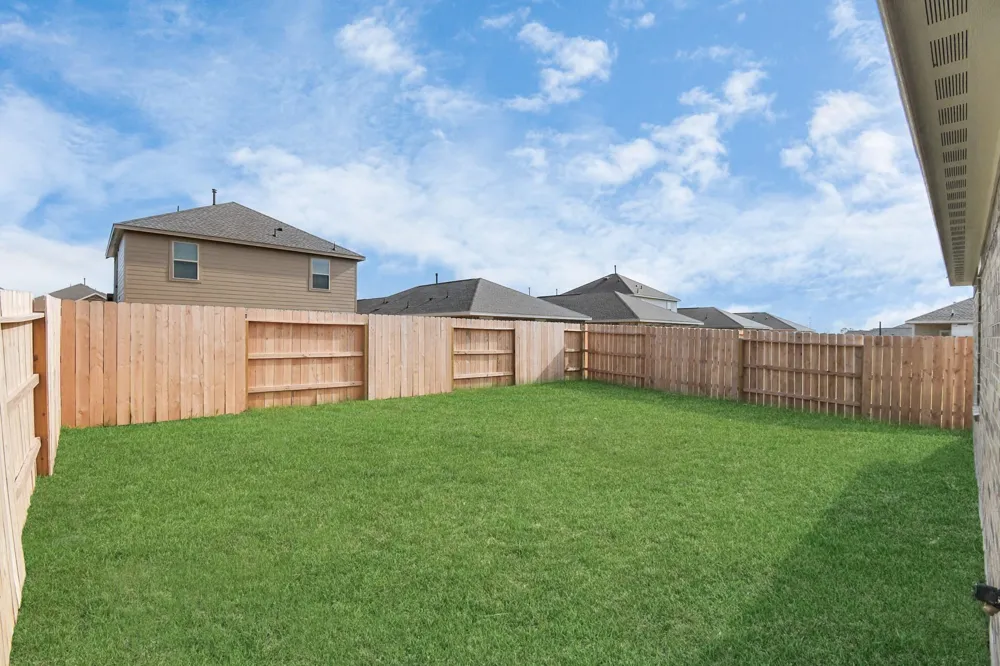 1615 Windrose Bend Angleton, TX 77515