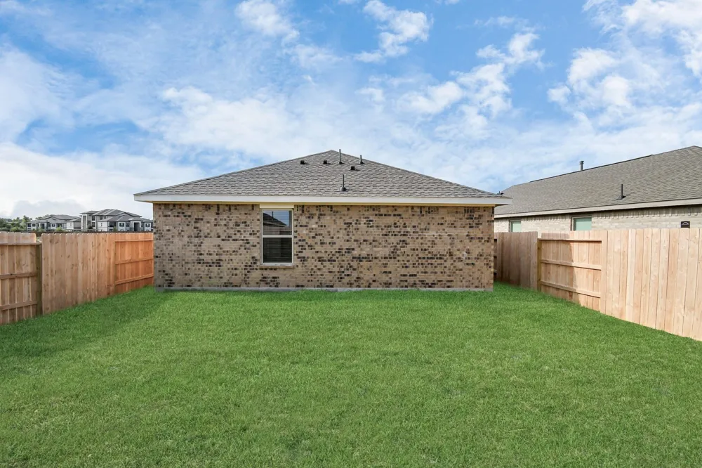 1615 Windrose Bend Angleton, TX 77515