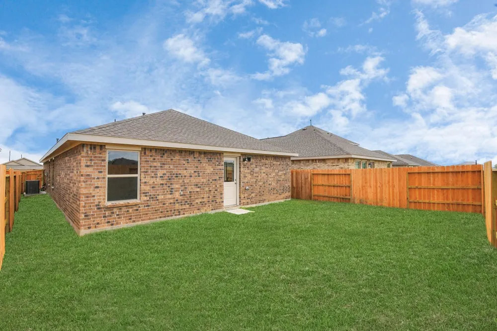 1615 Windrose Bend Angleton, TX 77515
