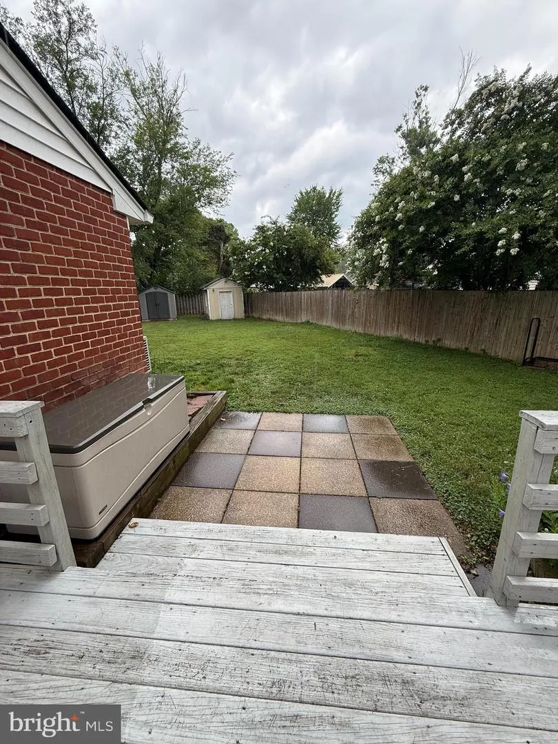 7915 FAIRFAX ROAD Alexandria, VA 22308