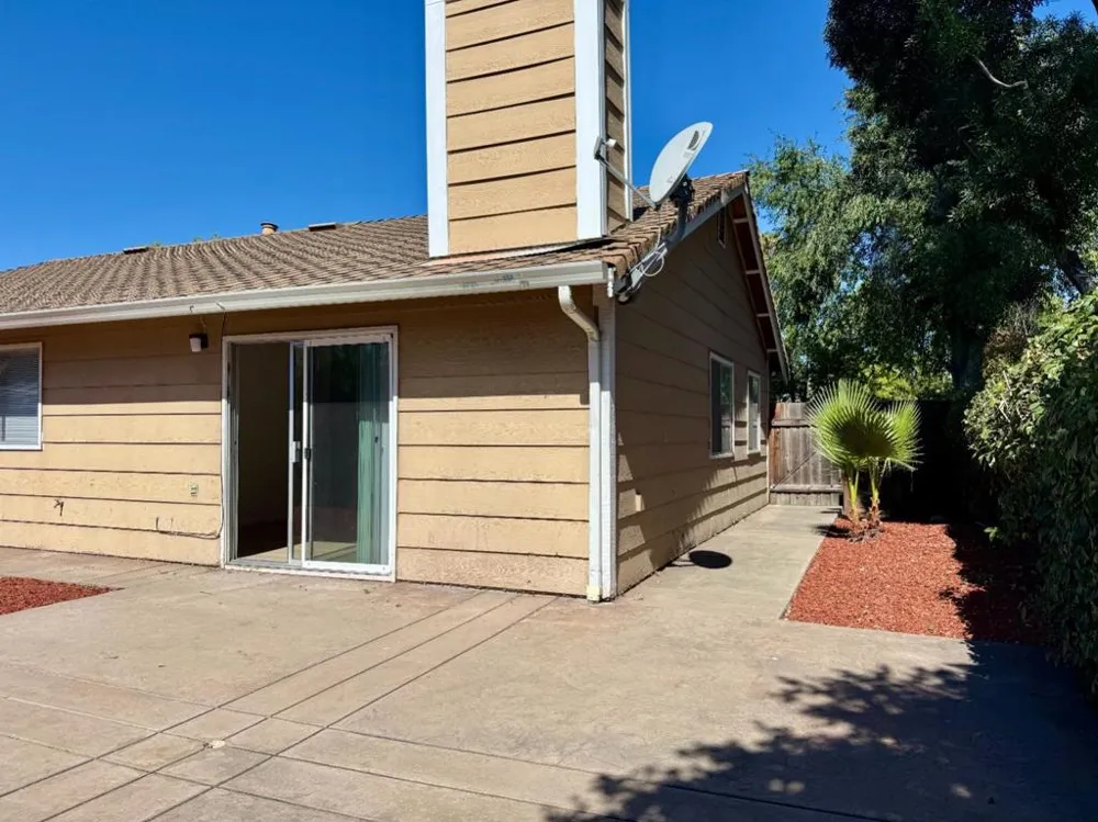 2001 Newport Drive Pittsburg, CA 94565
