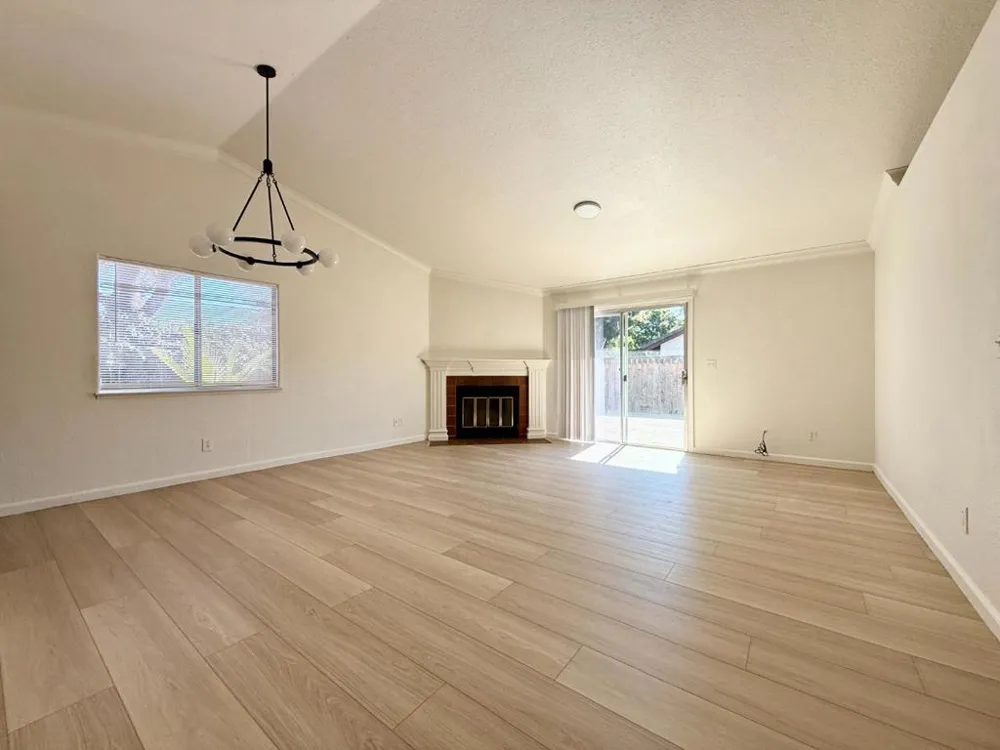 2001 Newport Drive Pittsburg, CA 94565