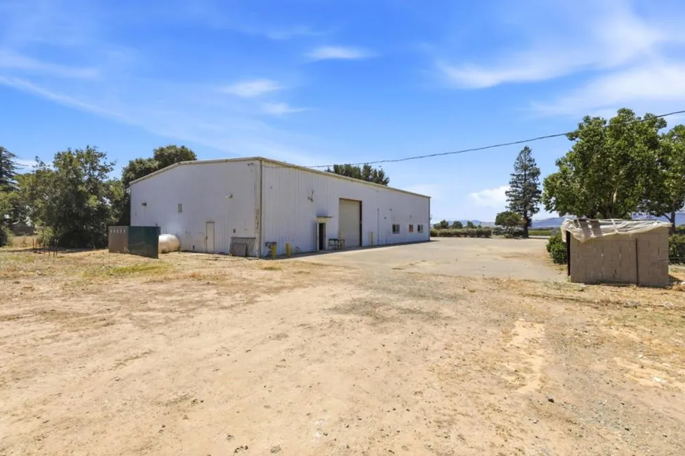 3065 Pacheco Pass Highway Gilroy, CA 95020
