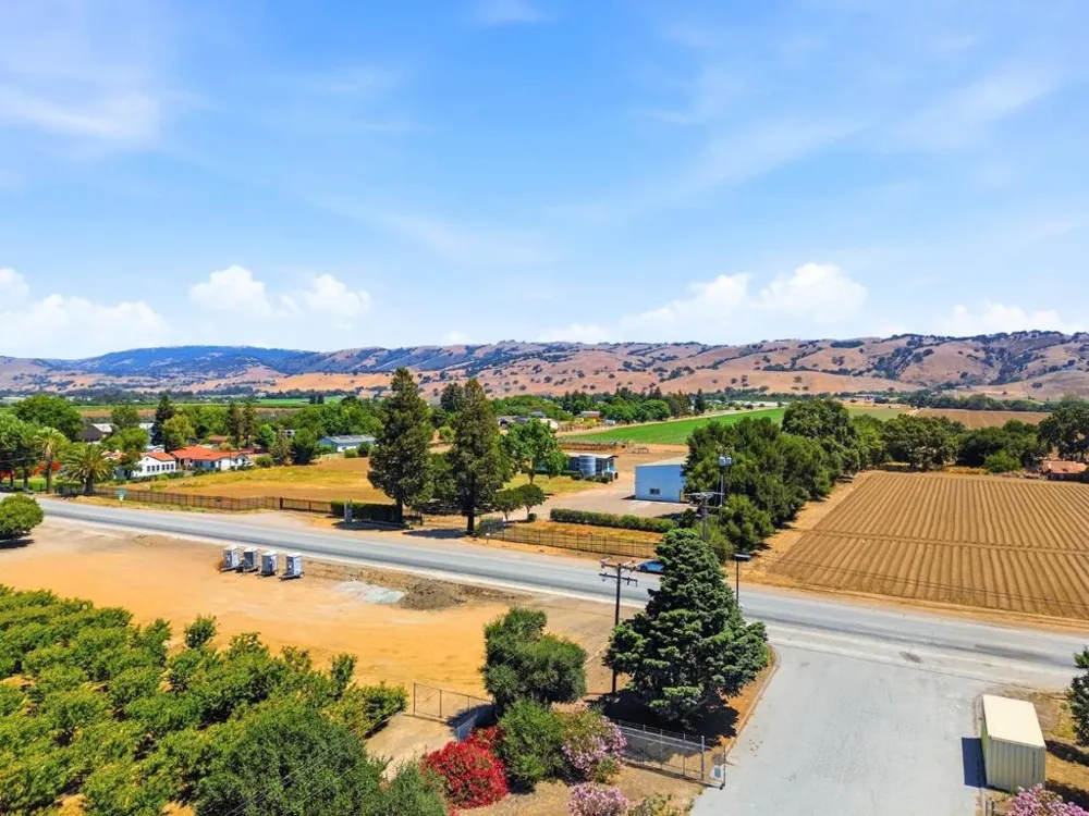 3065 Pacheco Pass Highway Gilroy, CA 95020