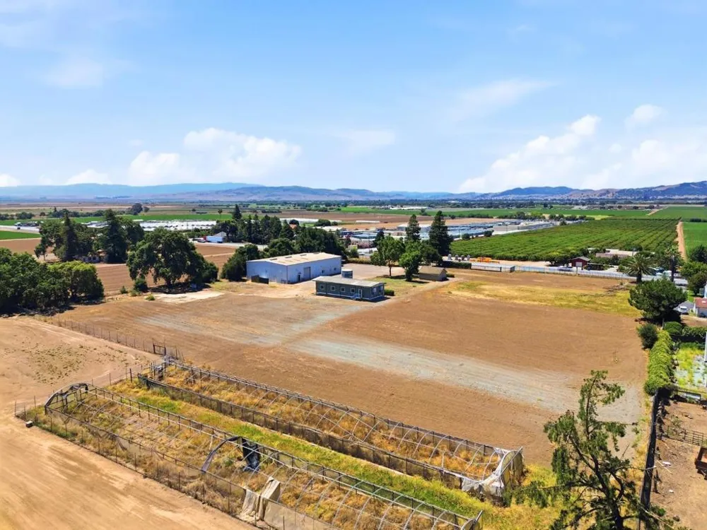 3065 Pacheco Pass Highway Gilroy, CA 95020