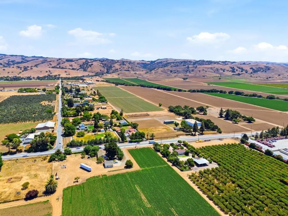 3065 Pacheco Pass Highway Gilroy, CA 95020