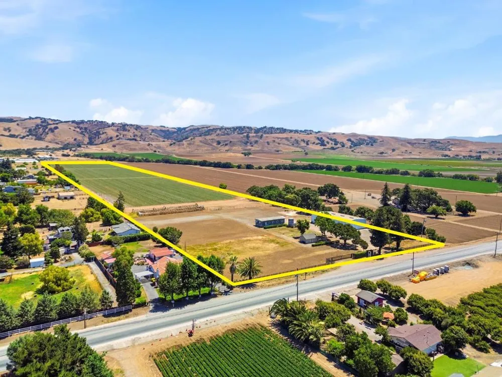 3065 Pacheco Pass Highway Gilroy, CA 95020