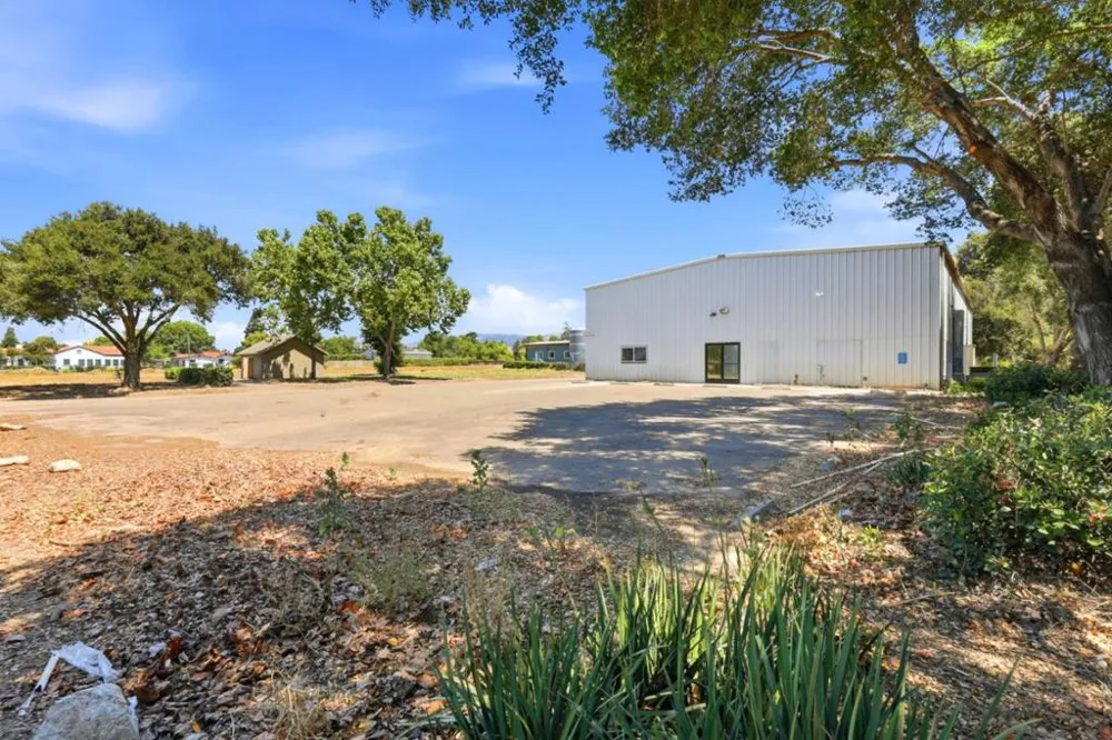 3065 Pacheco Pass Highway Gilroy, CA 95020