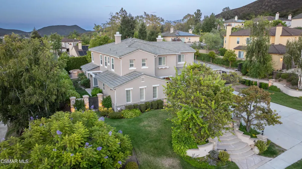 484 Via Helena Newbury Park, CA 91320