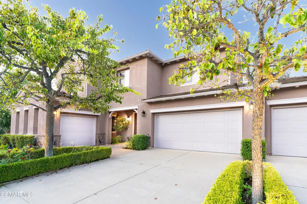 484 Via Helena Newbury Park, CA 91320