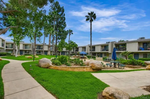 1045 Peach Avenue #8
