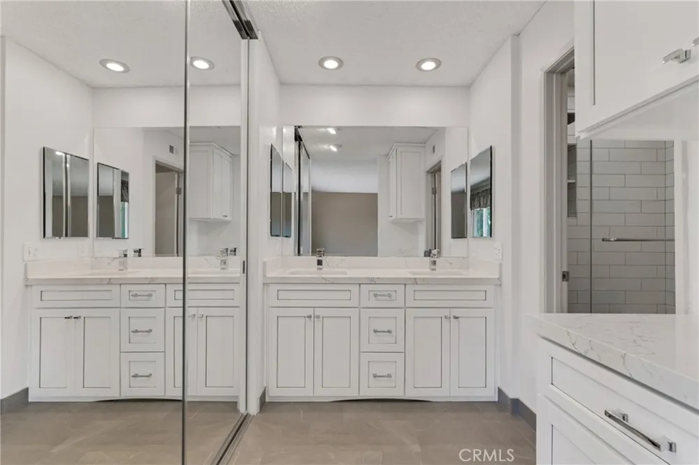 11496 Twin Hills Porter Ranch, CA 91326