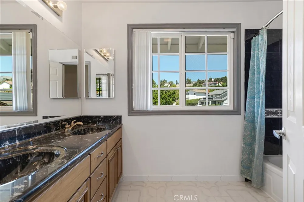 11496 Twin Hills Porter Ranch, CA 91326