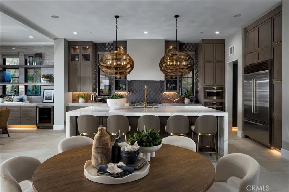 454 Ridgecrest Irvine, CA 92602