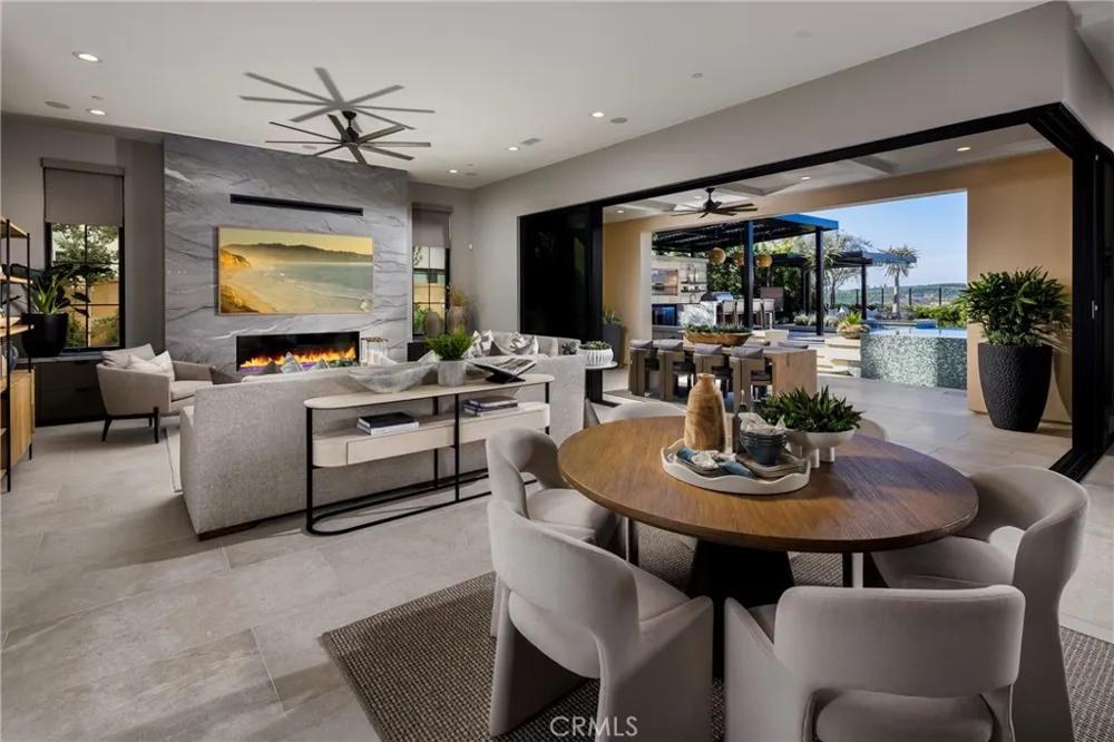 454 Ridgecrest Irvine, CA 92602