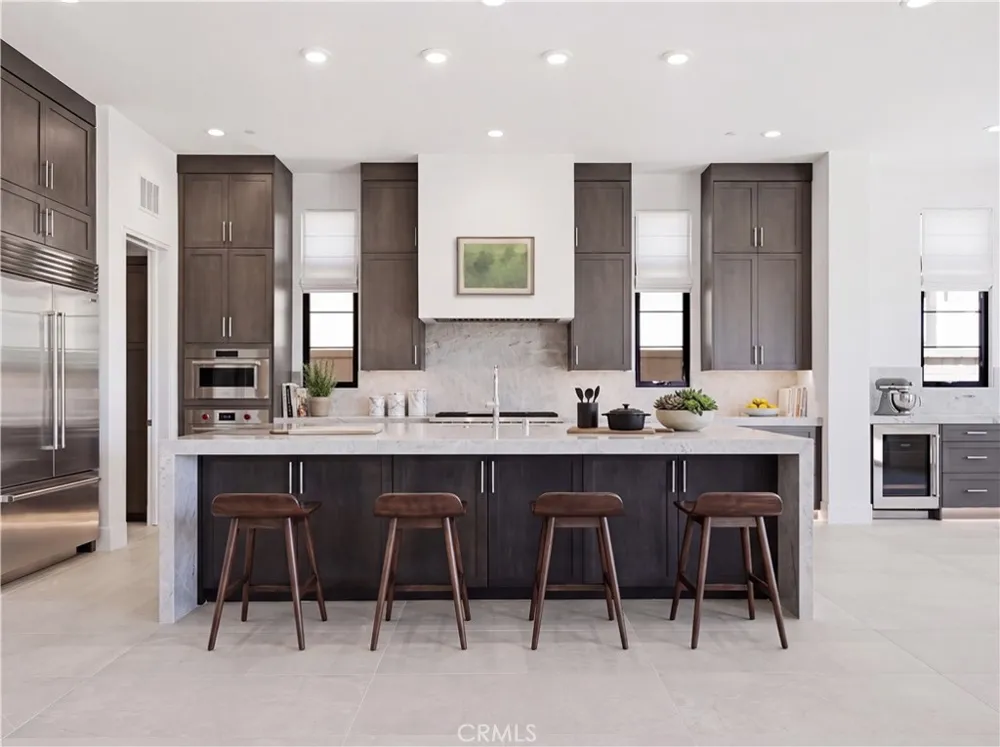 454 Ridgecrest Irvine, CA 92602