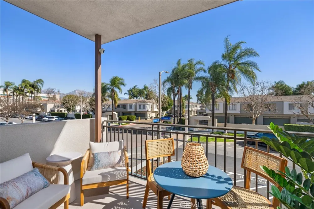 440 S Linden Street Pomona, CA 91766