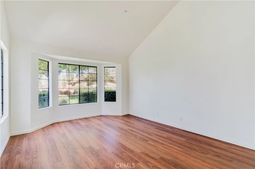 1677 Crystal Canyon Drive Azusa, CA 91702