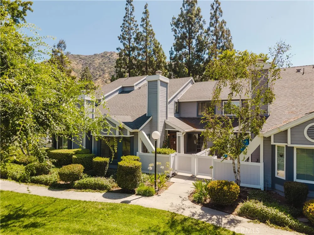 1677 Crystal Canyon Drive Azusa, CA 91702