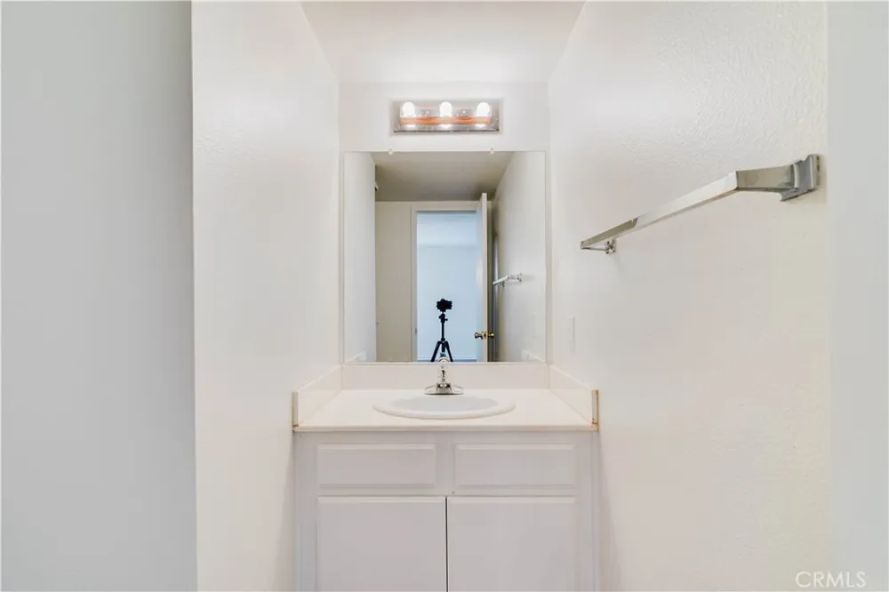 1677 Crystal Canyon Drive Azusa, CA 91702