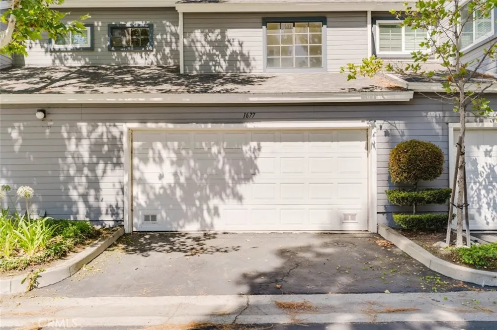 1677 Crystal Canyon Drive Azusa, CA 91702