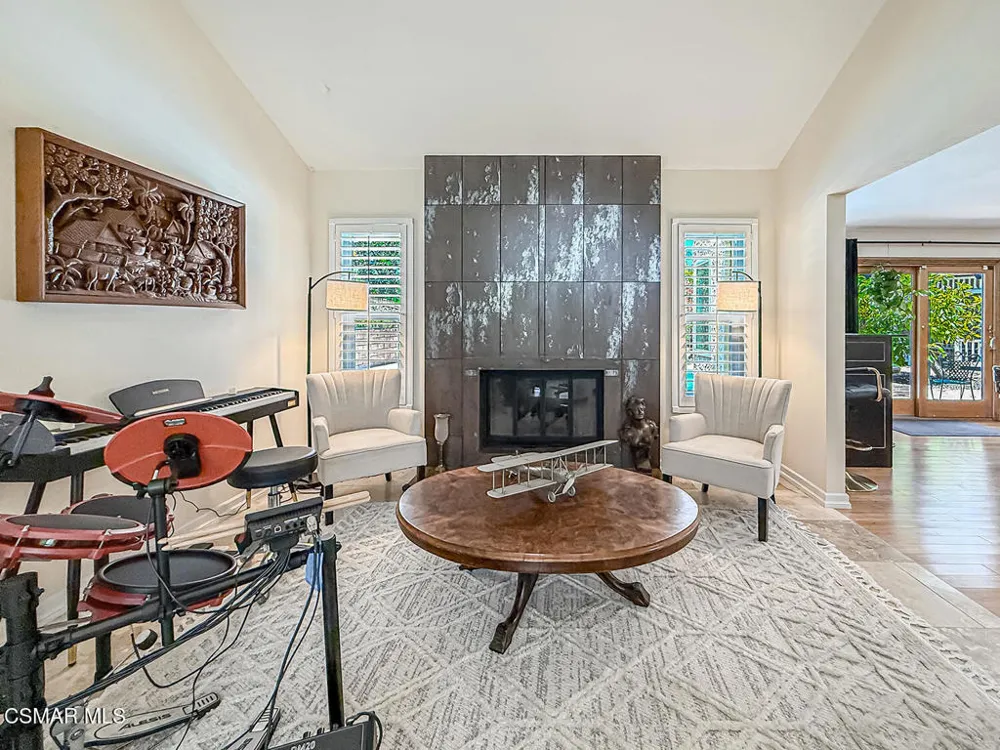 2111 Peak Place Thousand Oaks, CA 91362