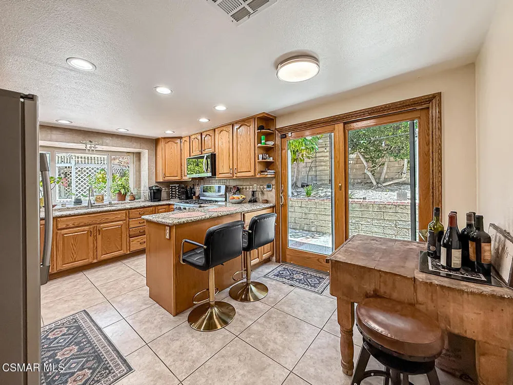2111 Peak Place Thousand Oaks, CA 91362