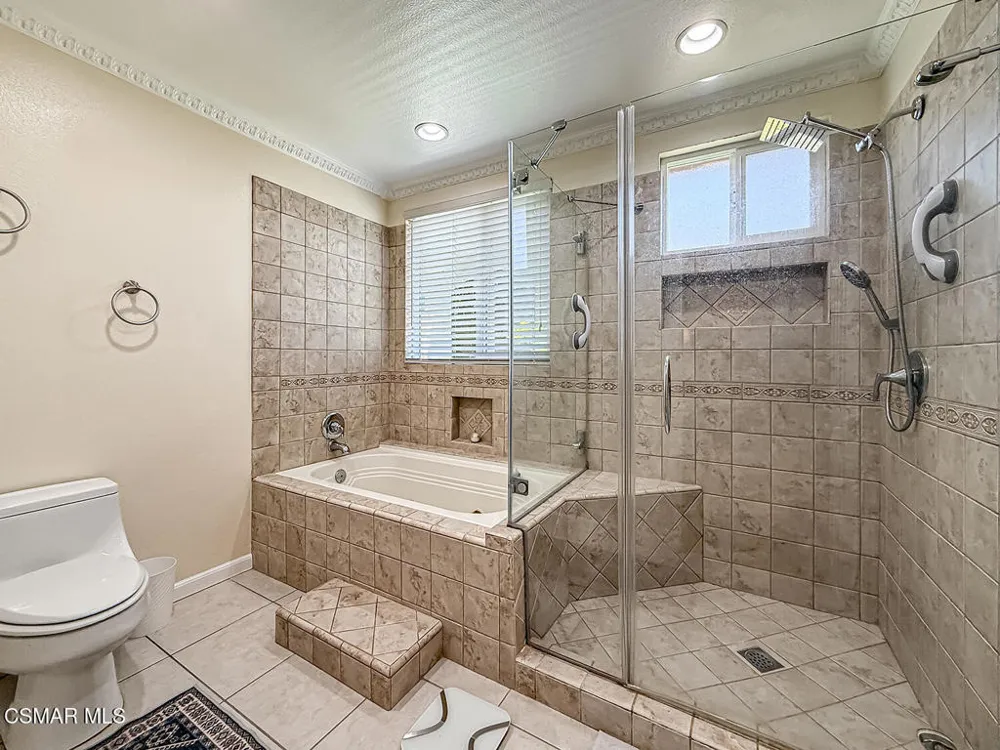 2111 Peak Place Thousand Oaks, CA 91362