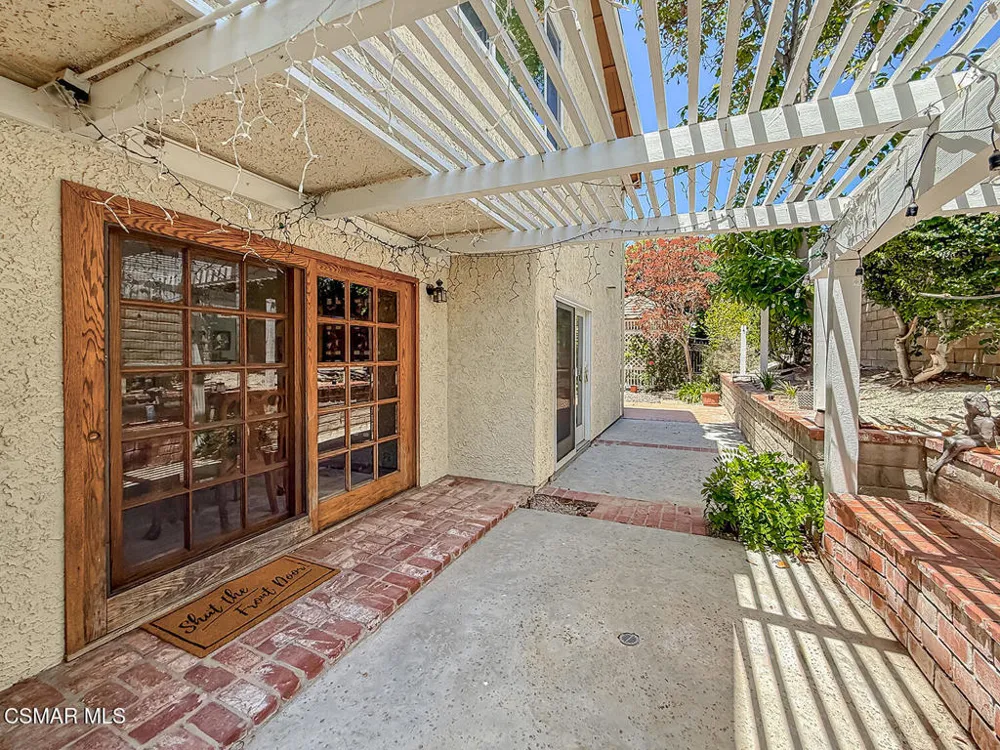 2111 Peak Place Thousand Oaks, CA 91362