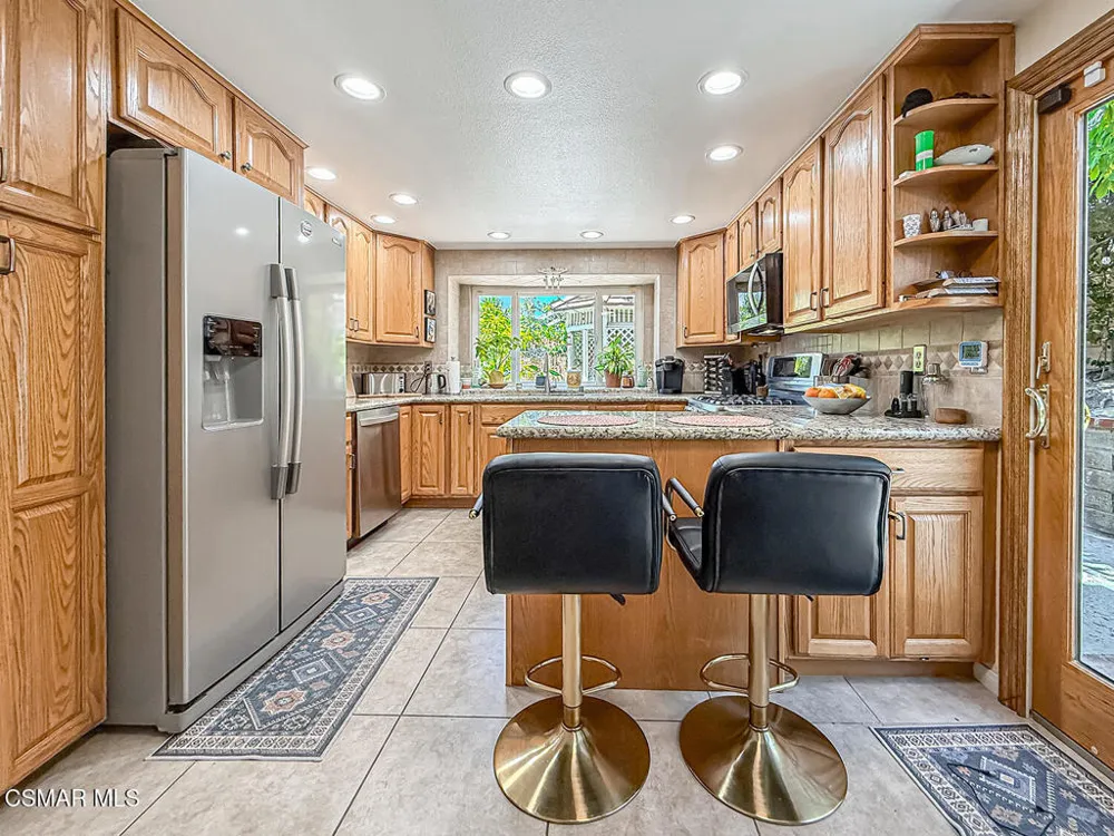 2111 Peak Place Thousand Oaks, CA 91362
