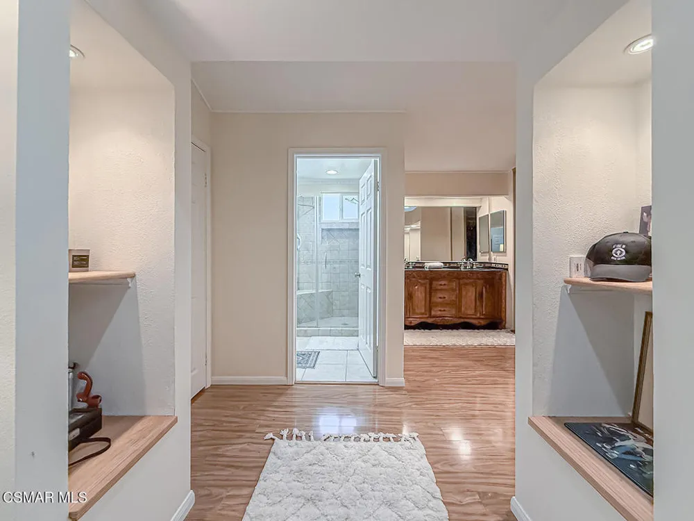2111 Peak Place Thousand Oaks, CA 91362
